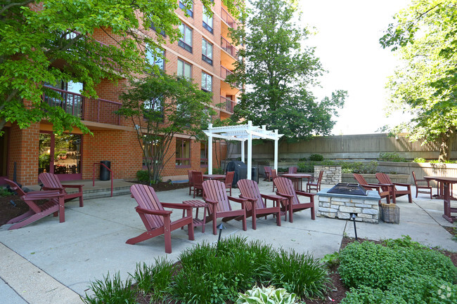 Patio - The Towers at Four lakes