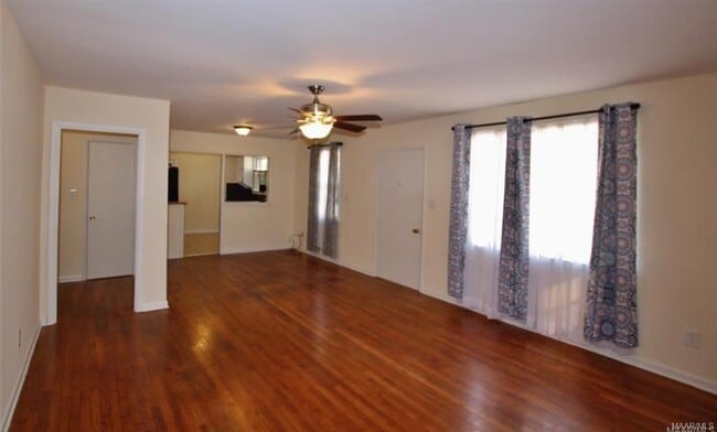 Building Photo - 418 Claud Rd