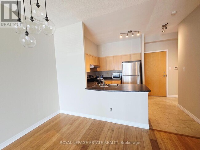 Photo du bâtiment - 600-600 Queens Quay W