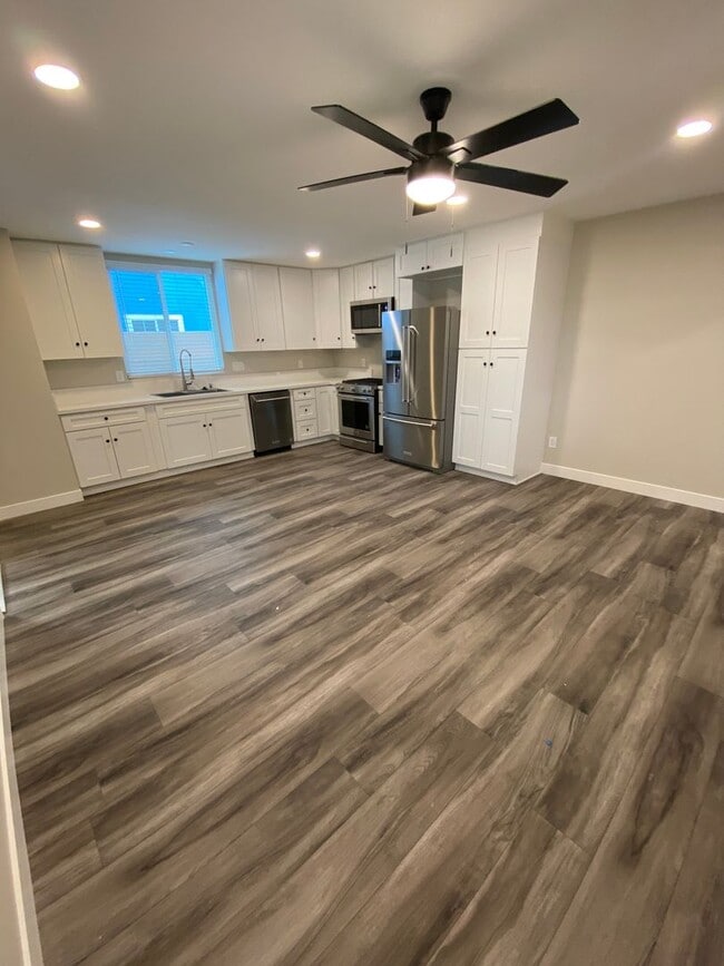 Building Photo - Single Level 3 bedroom 2 bathroom property...