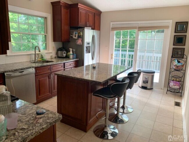 Foto del edificio - 23 Brookwood Ct