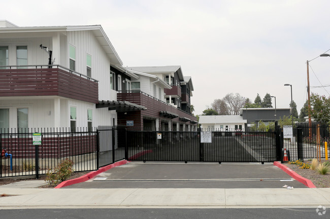 Foto del edificio - Mosaic Gardens at Willowbrook