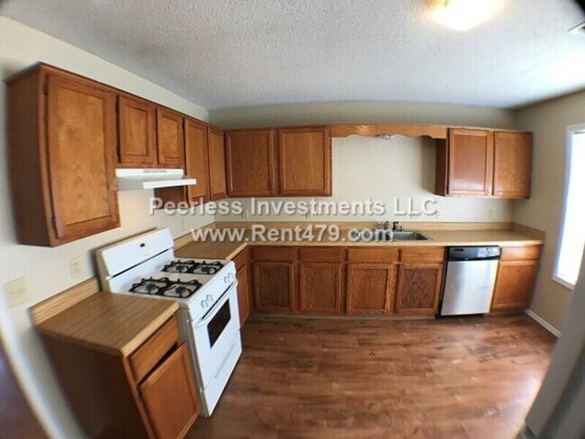 Building Photo - 507 4th Ave SW