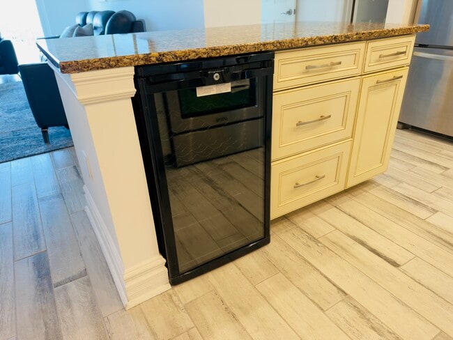 beverage fridge - 4900 Brittany Dr S