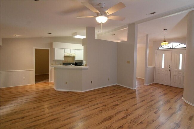 Building Photo - 4702 Velasco Pl