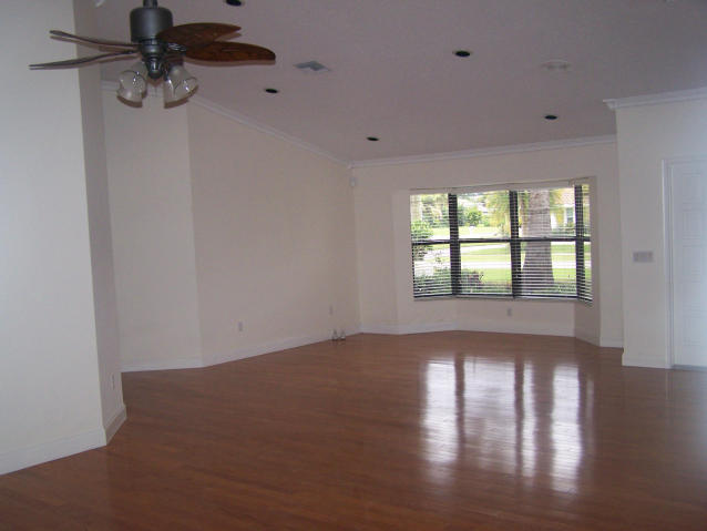 Building Photo - 15845 Rolling Meadows Cir