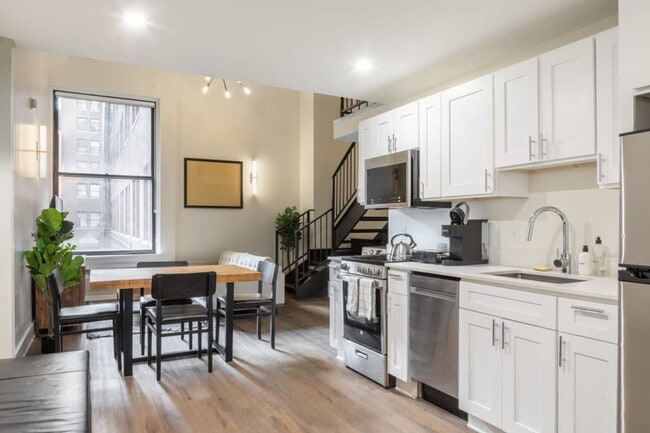 Building Photo - 150S S Independence Mall W