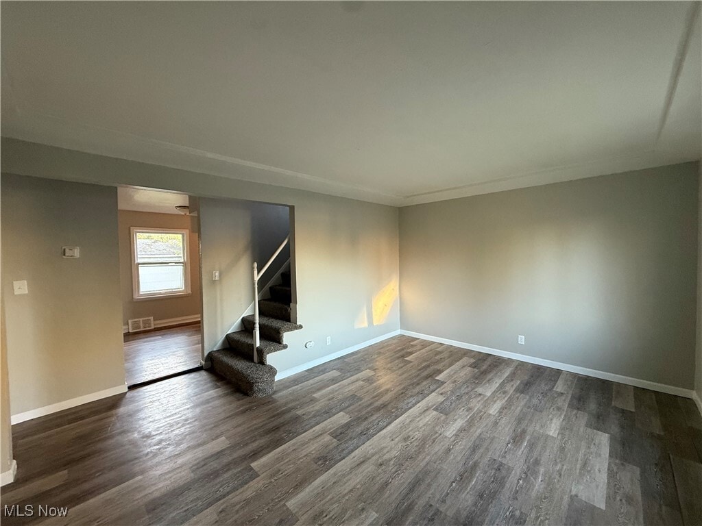 4468 E 156th St Cleveland, OH 44128 – photo 2