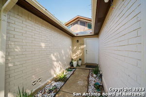 Building Photo - 14927 Moss Arbor