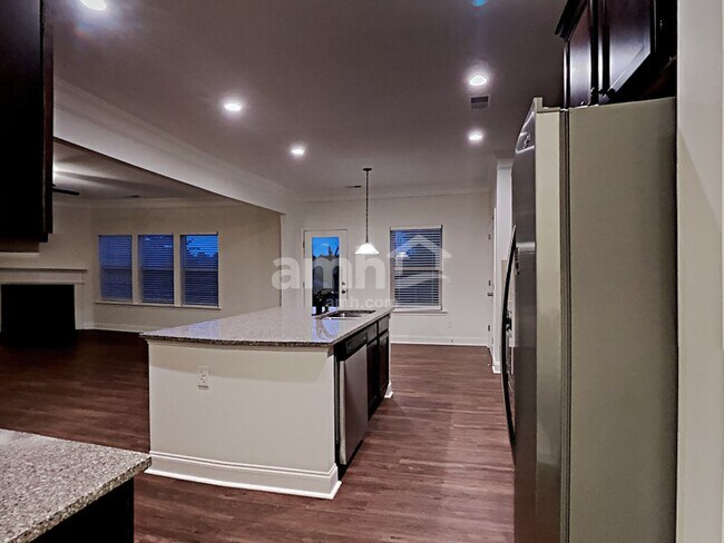 Building Photo - 6170 Oriole Ln