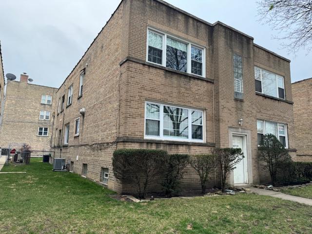 Building Photo - 2637 W Balmoral Ave