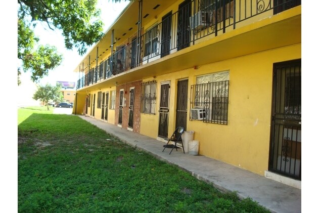 Building Photo - 584 NW 65th St