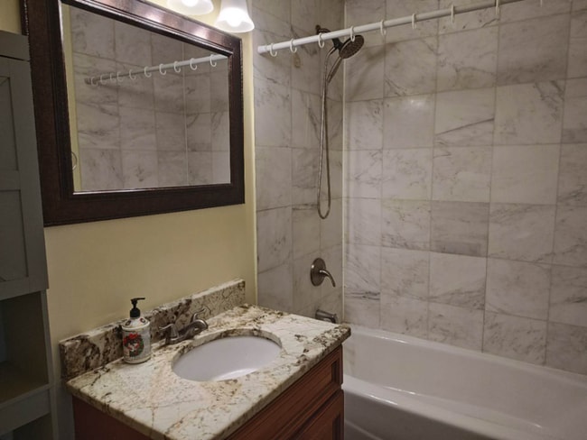 Building Photo - 12 Mercury Rd