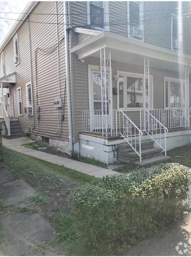 Building Photo - 47 Pulaski St