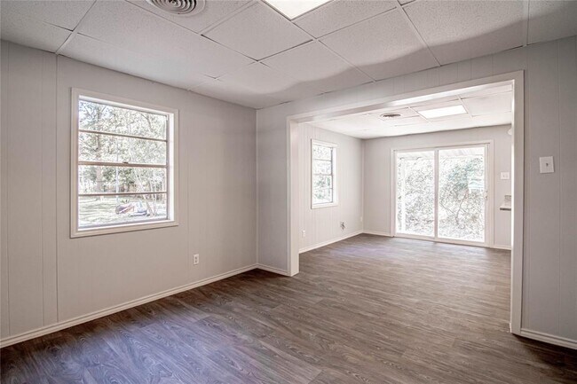 Foto del edificio - 299 Pine Harbor Dr