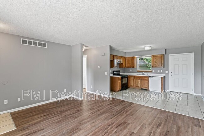Building Photo - 8580 Kill Creek Rd
