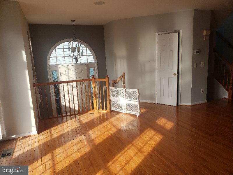 Foto principal - 18445 Sierra Springs Square