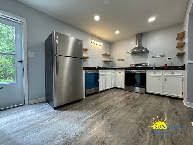 Foto del edificio - Adorable 2 Bedroom Home Centrally Located ...