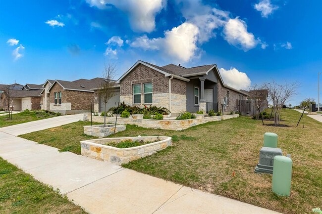 Building Photo - 1641 Catahoula Dr
