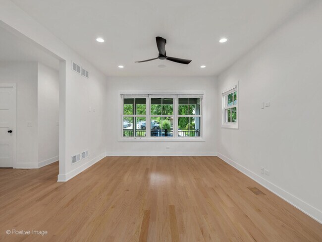 Foto del edificio - 35 7th Ave