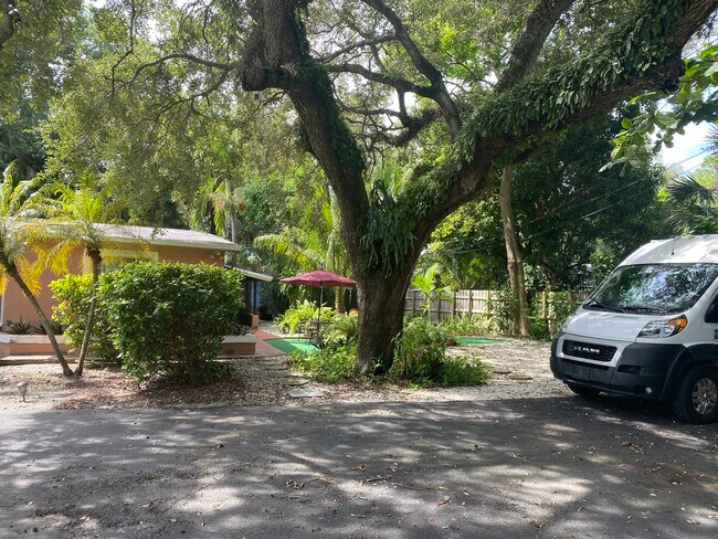 Foto del edificio - 1760 NE 144th St