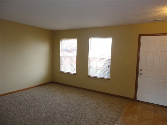 Foto del edificio - 610 Canary Creek Dr