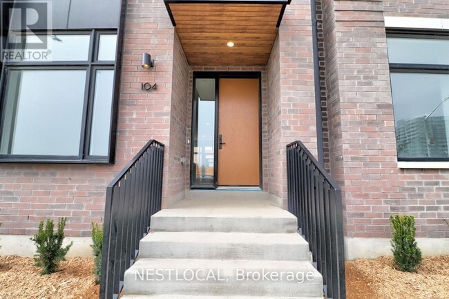 Building Photo - 100-100 Coveside Dr