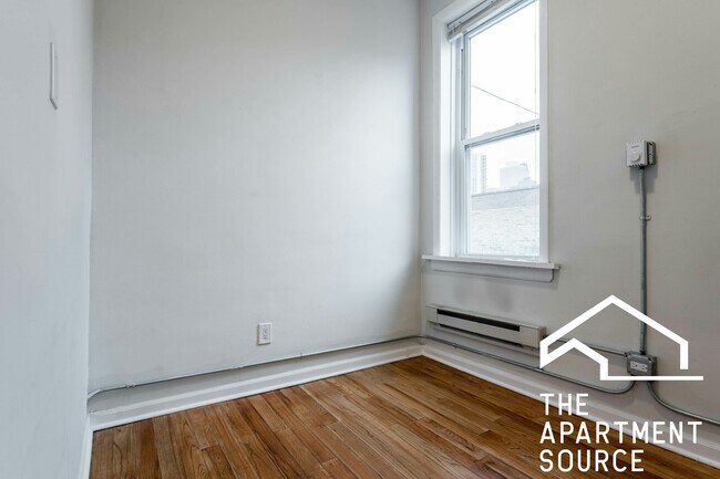 Foto del edificio - 1349 N Wells St