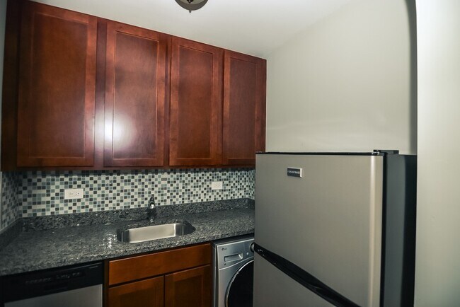 Foto del edificio - 555 W Arlington