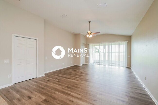 Foto del edificio - 4 Bedroom Pet-Friendly Home in BROOKSVILLE, FL with Main Street Renewal
