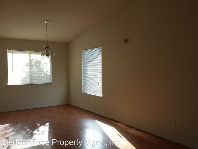 Building Photo - 4 br, 2.5 bath House - 5106 E. Pitt Ave