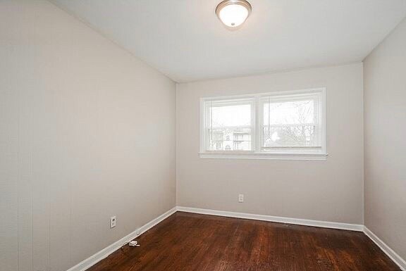Building Photo - 670 Florland Dr