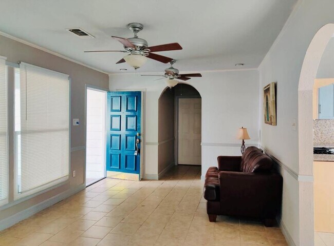 Foto del edificio - 1205 Bank Dr