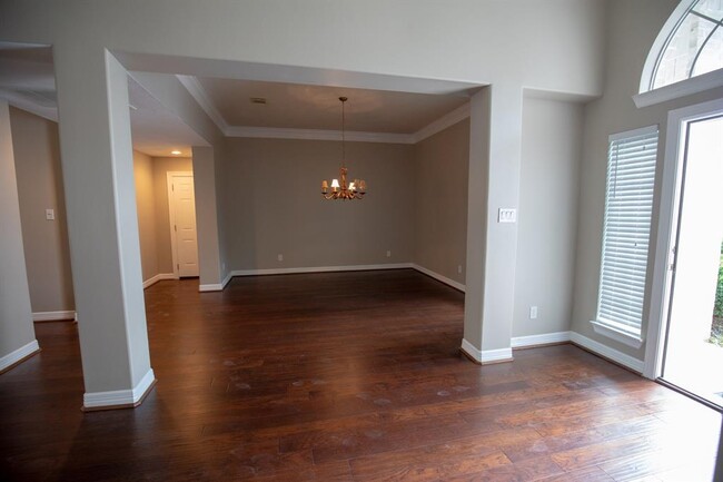 Building Photo - 14423 Brentshire Ln