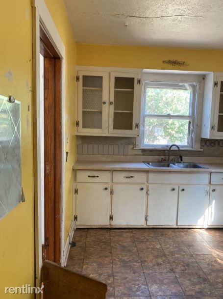 Foto del edificio - 3 br, 1 bath House - 836 14th Avenue South