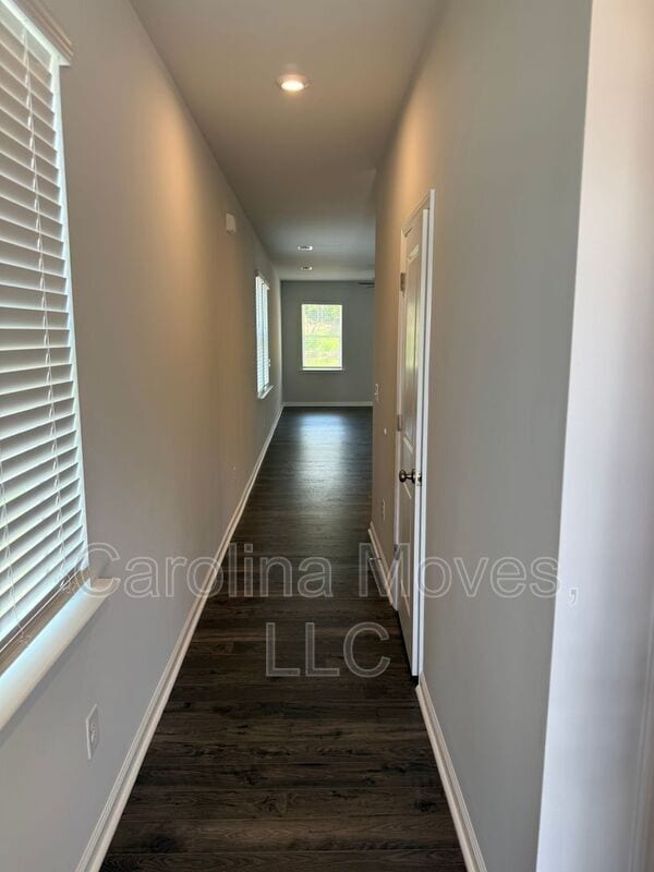 Building Photo - 417 Mariene Dr