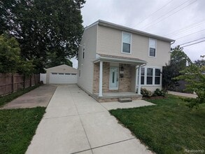 Building Photo - 1834 Almont St