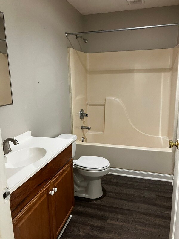 Foto del edificio - 4107 Blue Lick Ct