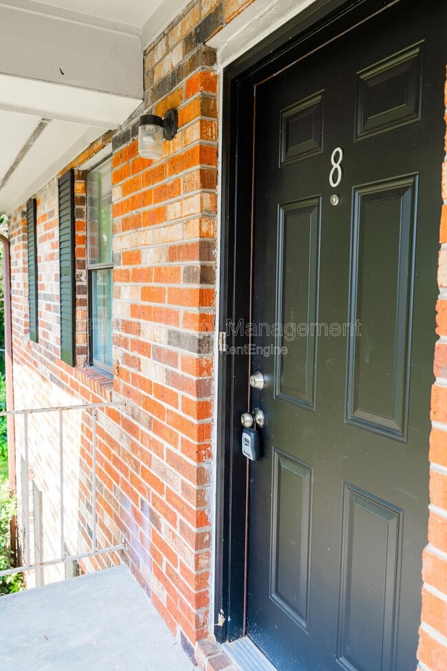 Building Photo - 129 Hillcrest Dr