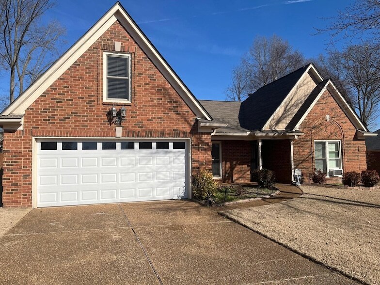 Building Photo - 12160 Osborne Grove Dr