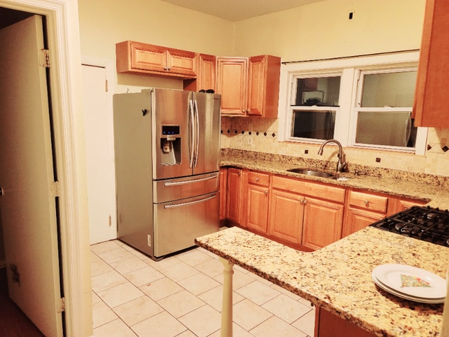 Foto del edificio - 35 E 49th St