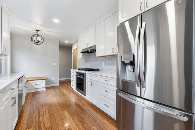 Building Photo - 8580 SE 34th Ave