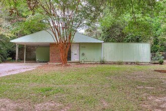 Building Photo - 1026 Clark Rd SW