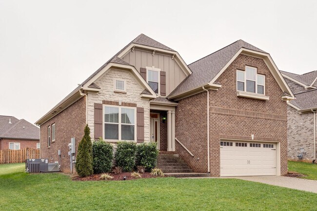 Building Photo - 4-Bed/3-Bath with Bonus Rm. in Spring Hill!