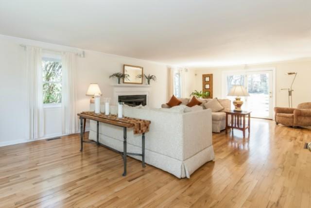 Foto del edificio - 65 Lockwood Ln