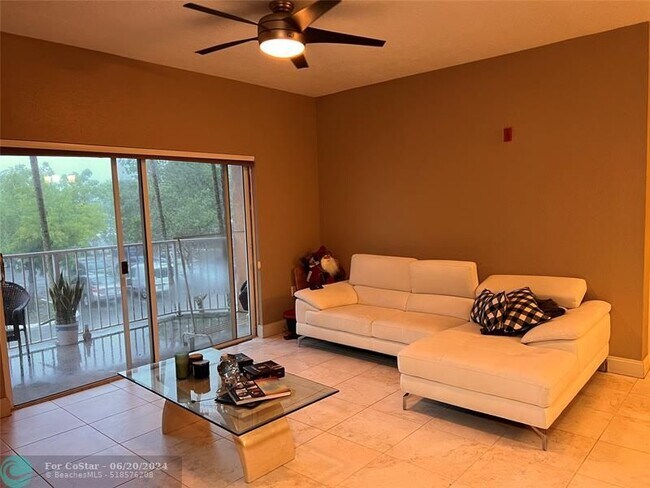 Foto del edificio - 6928 SW 39th St