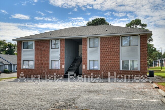 Foto del edificio - 3001B Strickland Court