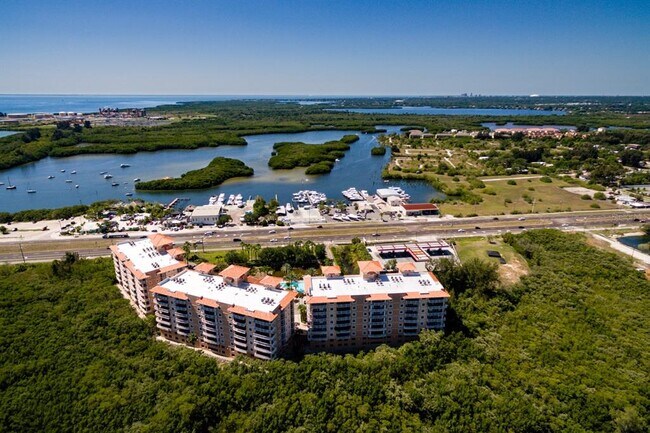 Foto del edificio - 12077 Gandy Blvd N