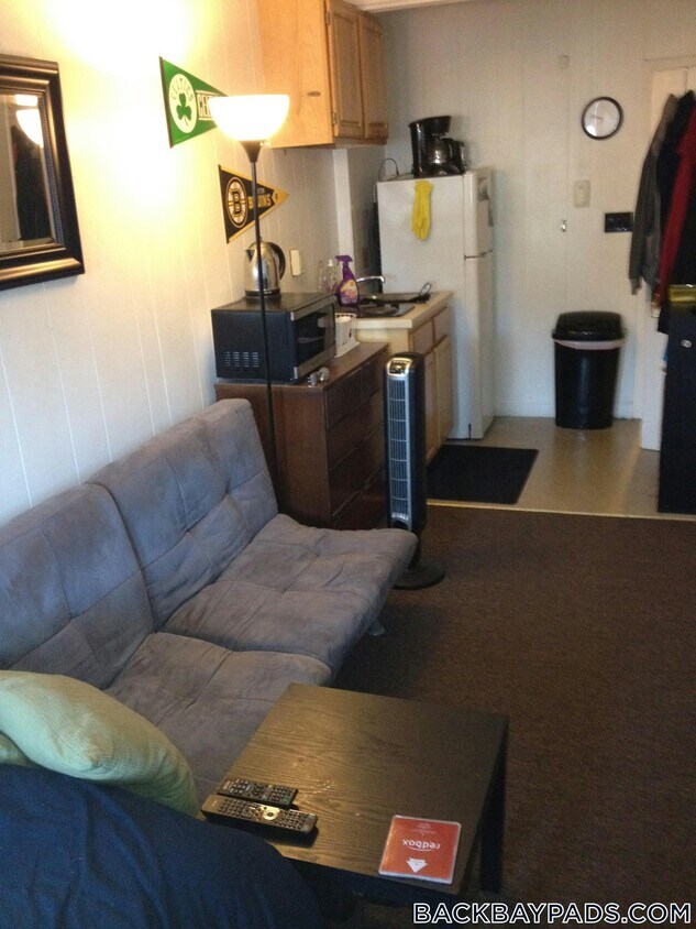 Foto del edificio - 272 Newbury St