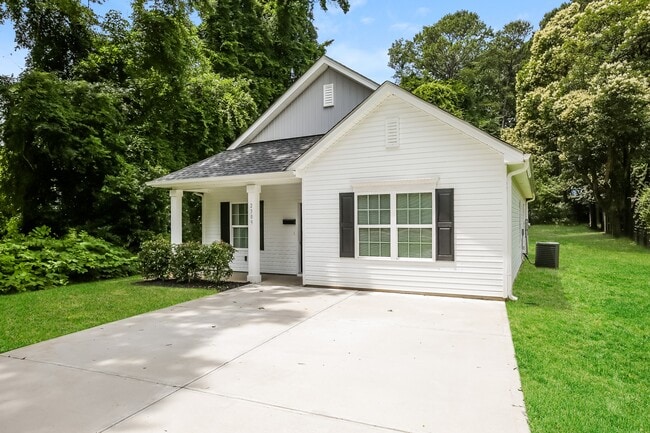 Foto del edificio - 2309 Newland Rd